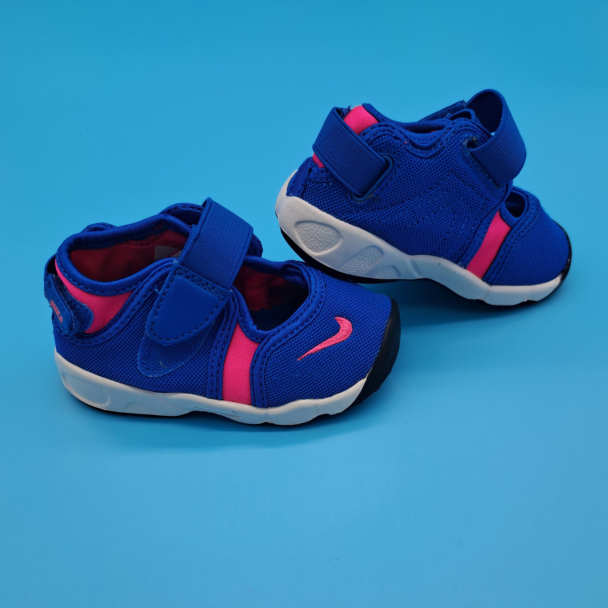 ⭐️⭐️☆ Nike Rift "ninja" blue/pink 21