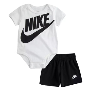 Nike Baby Body Ensemble und Short Futura White/Schwarz