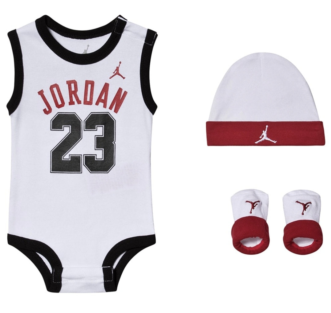 Jordan baby box "23" white